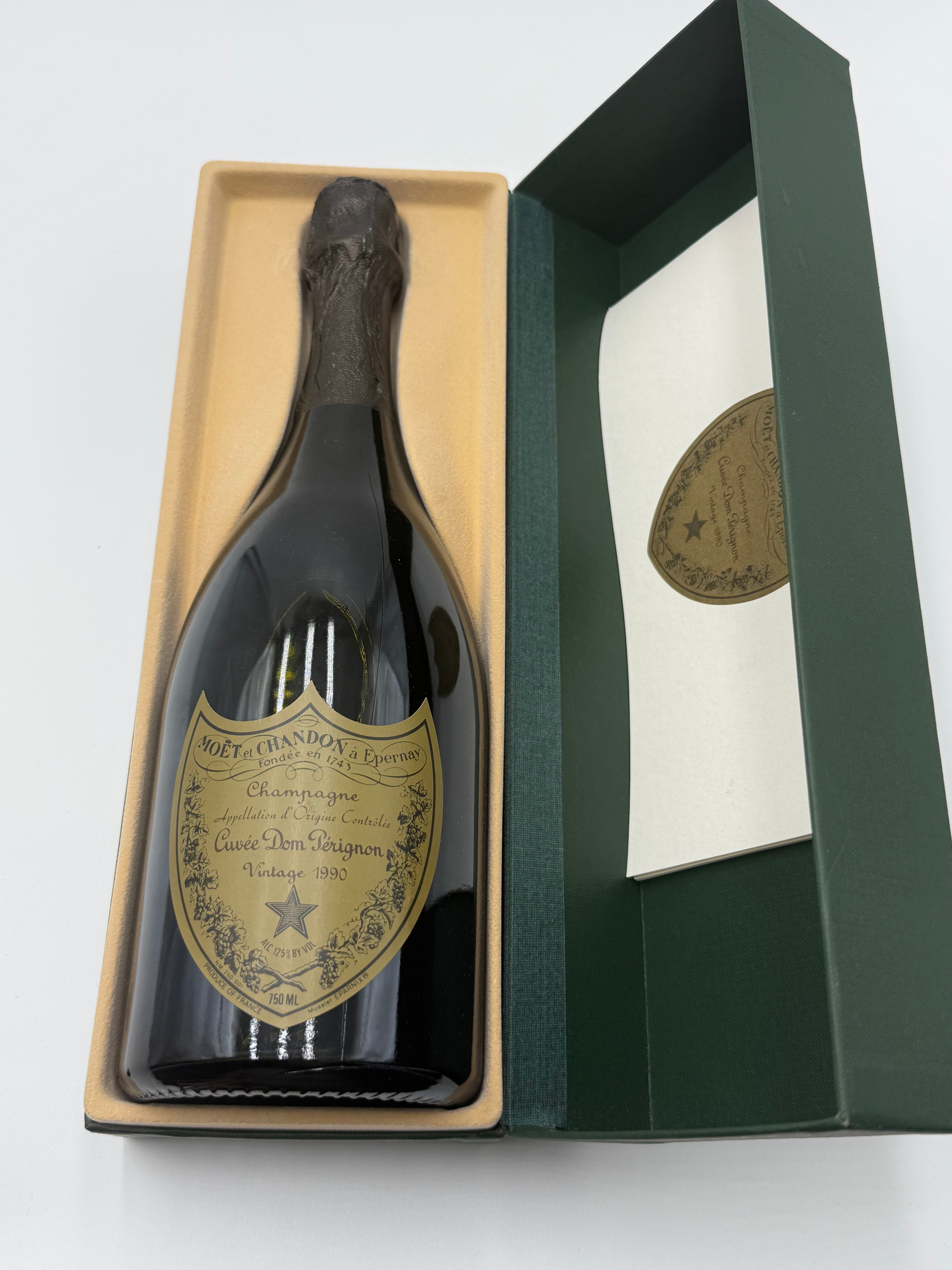 Dom Perignon Brut Vintage 1990 750ml – Wooden Cork