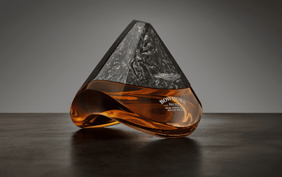 Bowmore decanter fetches £225,000