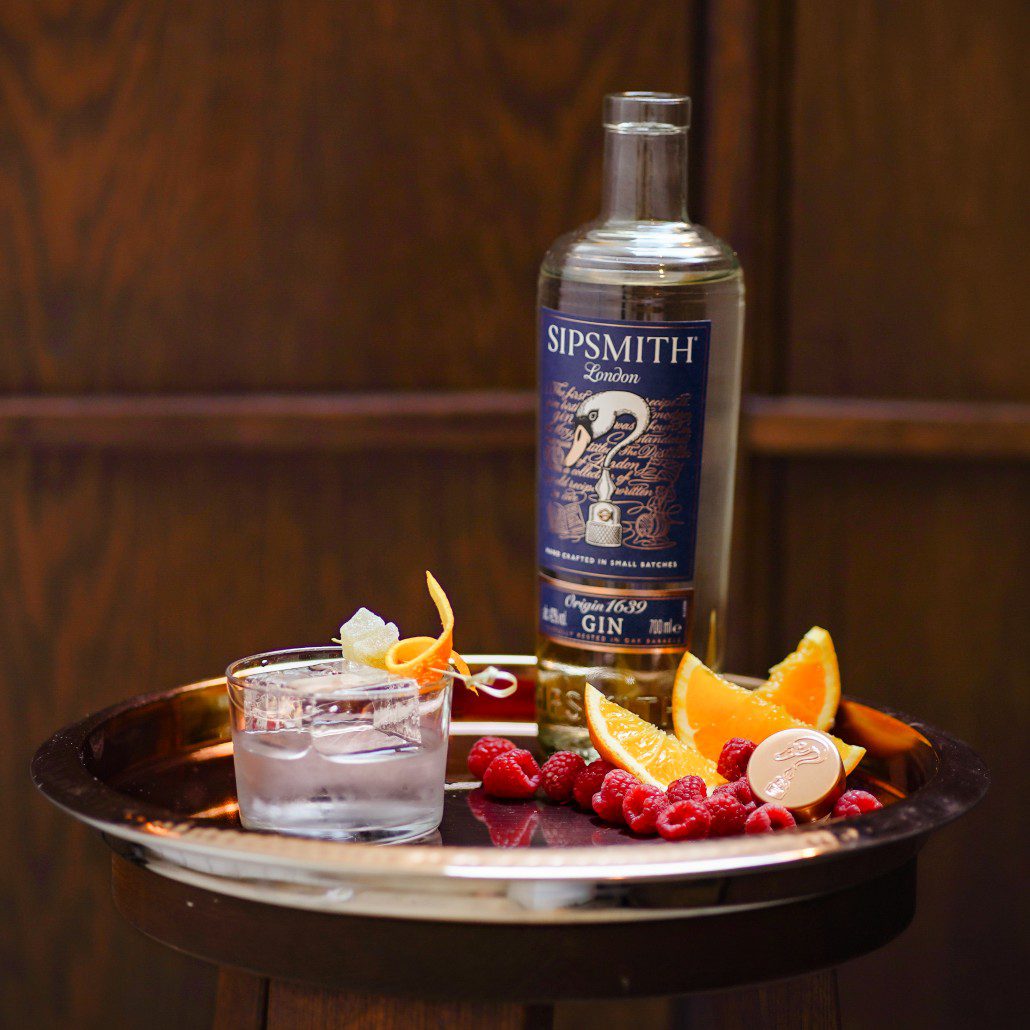 Sipsmith replicates 1639 gin recipe