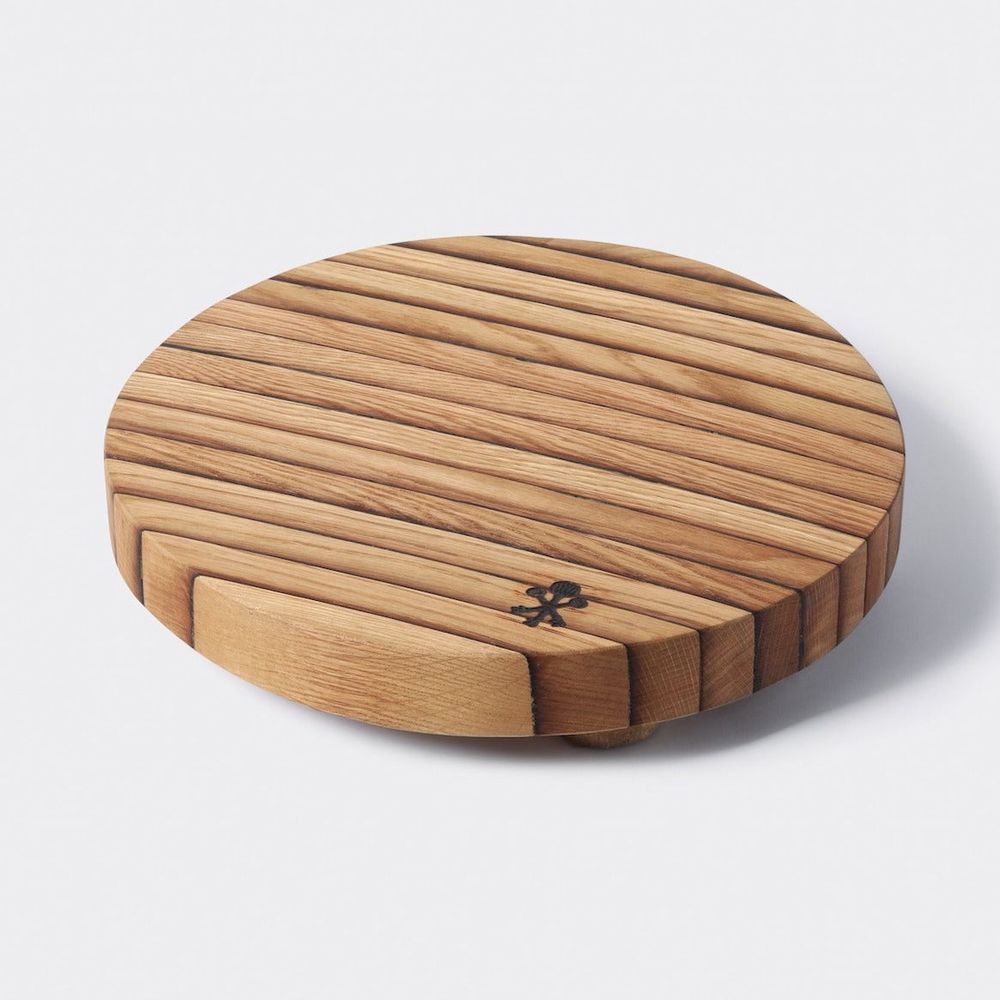 Bourbon Barrel Stave Cutting Board: Round - Thumbnail 3
