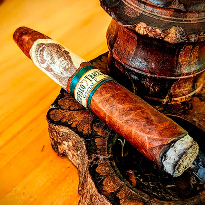 Buffalo Trace Churchill Cigars Gift Box (20 Count) – Bourbon-Paired