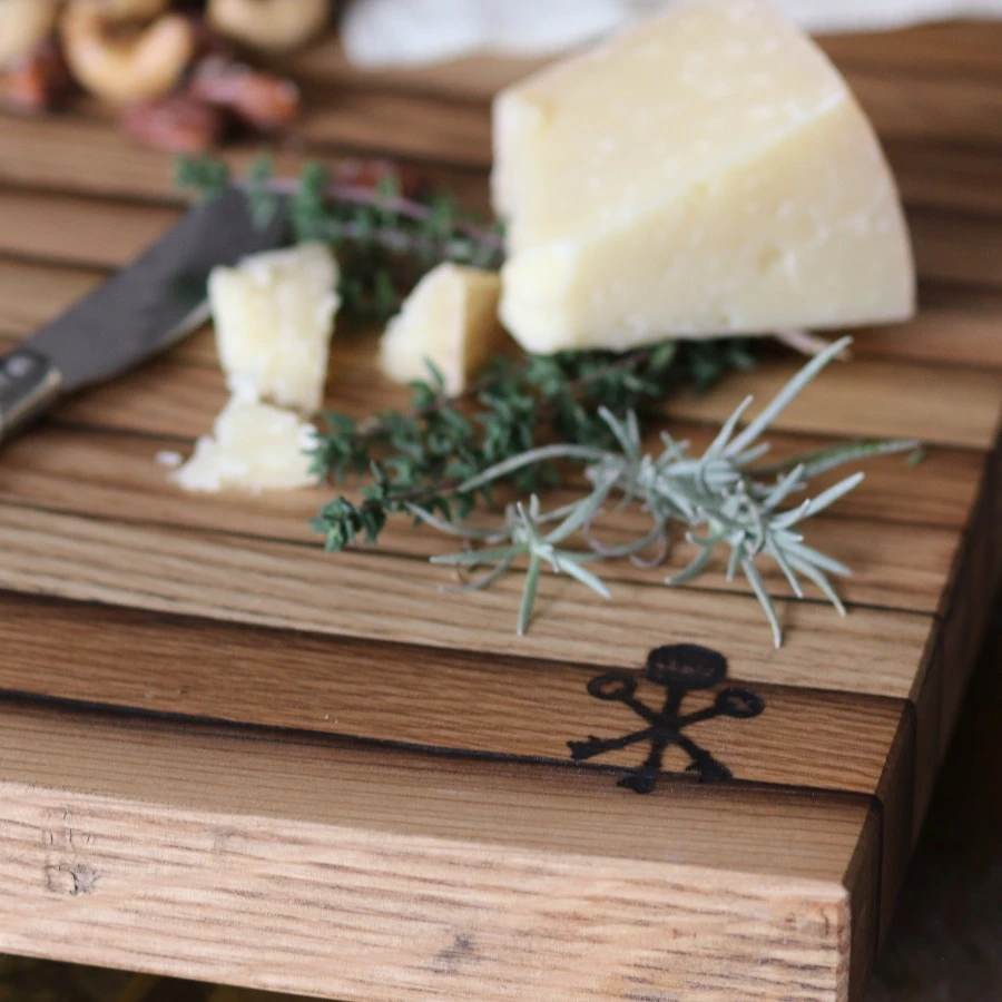 Bourbon Barrel Stave Cutting Board: Square - Thumbnail 5